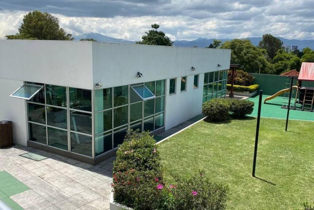 2 Rooms, 1 King Size bed, 64 Smart HDTV Guatemala-Stadt Exterior foto